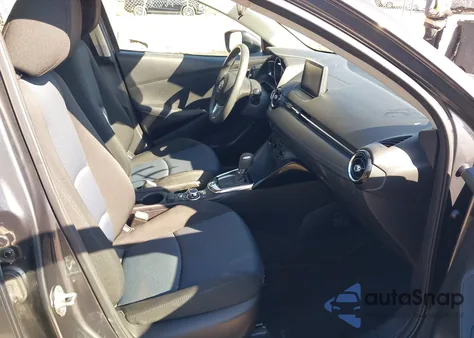 2018 Toyota Yaris Ia из США, поврежденный, VIN 3MYDLBYV8JY327727